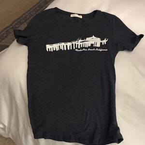 Fitted dark gray  T-Shirt with White Graphic of Manhattan Beach.